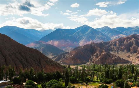 Group of People Standing 的图像结果