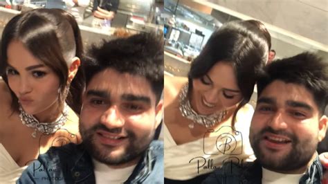 Indian Fans Tells Selena Gomez To Chant Jai Shree Ram, Singer Ignores ...