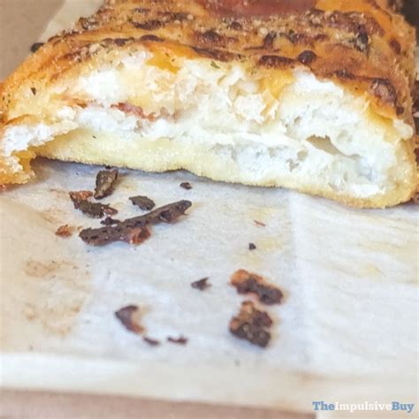 REVIEW: Domino’s Pepperoni Stuffed Cheesy Bread