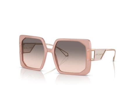 8254 – Broadway Opticians