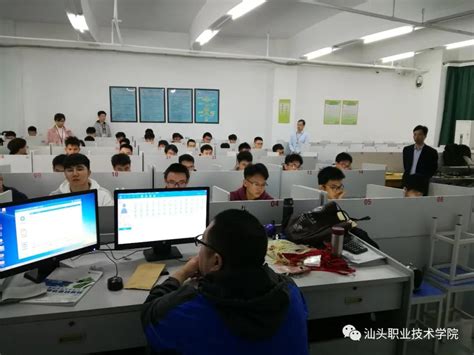 信息工程学院：我校顺利举行“1+X” Web前端开发职业技能等级考试-滁州职业技术学院