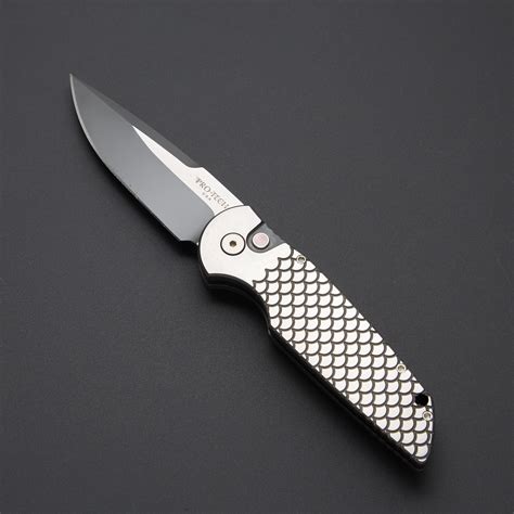 TR-3 // The Feel Of Steel - Pro-Tech Knives - Touch of Modern