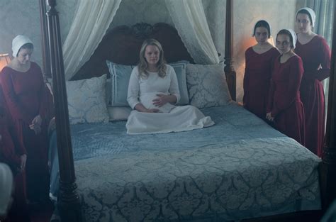 'The Handmaid's Tale' Season 2, Episode 10 Recap: 'The Last Ceremony ...