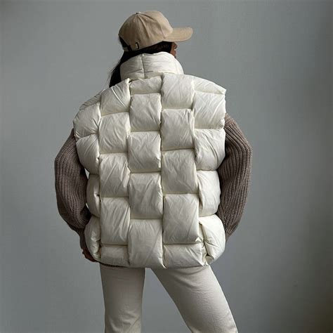 WHITE PUFFER VEST – El Merrist Store