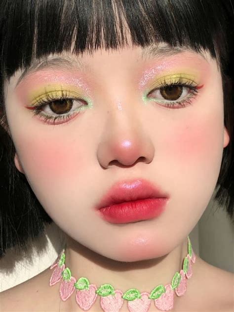 荆棘花园🌵 | 夏日海盐少女妆容 cr : 叫我壮壮 | Fancy makeup, Creative makeup, Glowing makeup