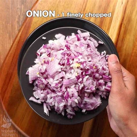 ಈರುಳ್ಳಿ ಕುಲ್ಚಾ ರೆಸಿಪಿ | onion kulcha in kannada | ಈರುಳ್ಳಿ ಕುಲ್ಚಾ ನಾನ್