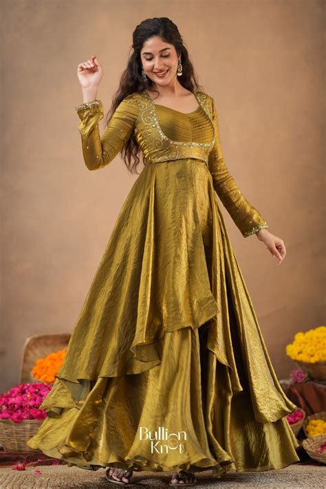 Designer Ethnic Wear for Women | 50% Off Wedding Ethnic Wear Sale