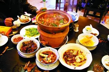 TravelVlog | 短暂的长沙吃喝记录 | 臭豆腐 · 小龙虾 · 茶颜悦色 | Days in Changsha - YouTube