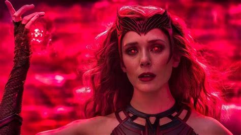 Elizabeth Olsen Wants Marvel to Release Special Editions With No CGI