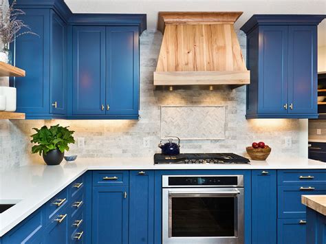 Common Finishes for Plywood and Plywood Furniture in India