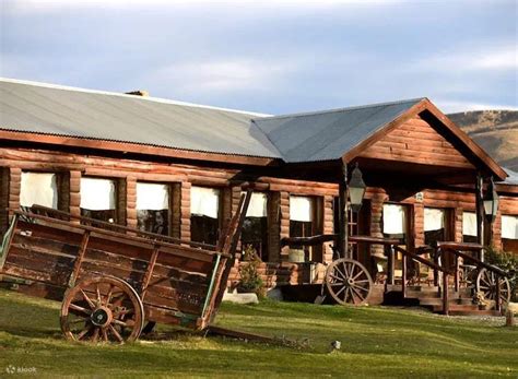 Estancia 25 de Mayo - Ranch day + Dinner show From El Calafate - Klook ...