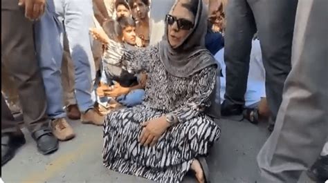 Mehbooba Mufti booked for "gross violation" of Model Code of Conduct ...