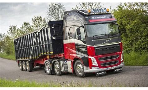 Volvo to Showcase Four Truck Models at 2016 Tip-Ex Show