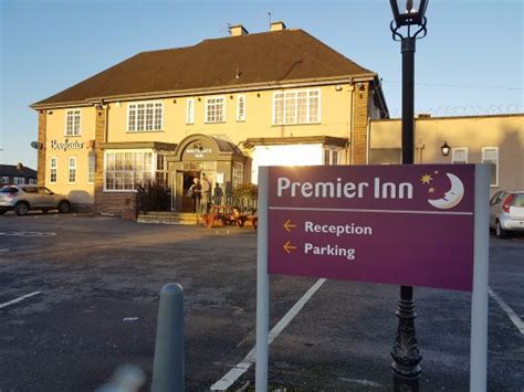 Premier Inn Oldham (Broadway) Hotel - Review of Premier Inn Oldham ...