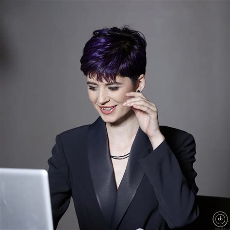 Woman Business Hairstyle 的图像结果