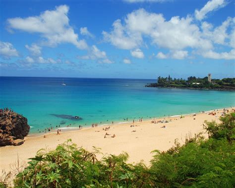 Beautiful Waimea Bay on the North Shore of Oahu, Hawaii. | Vacation ...
