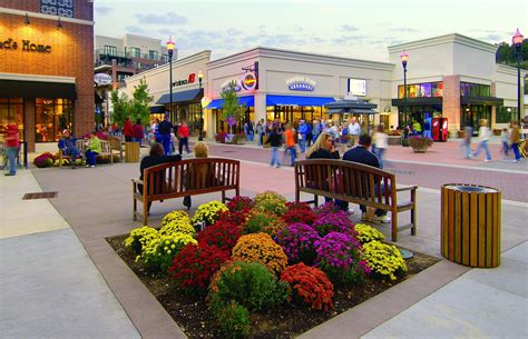 Branson Shopping Scene: Best Places for Fashion, Local Souvenirs