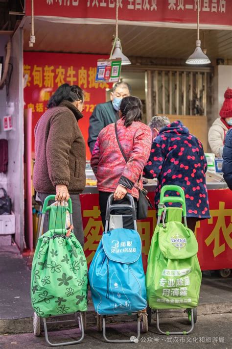 武汉嫂子的打年货圣地，找着了！_要闻_新闻中心_长江网_cjn.cn