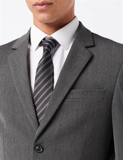 Charcoal Grey Business Suit 的图像结果