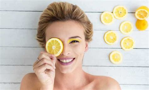 Natural ways to tackle oily skin this summer | Femina.in