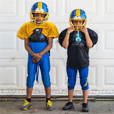 Why Do Football Players Wear Shoulder Pads at Petra Hendrickson blog