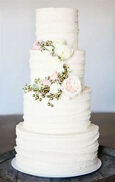 White Wedding Cake by 30 Delicate White Wedding Cakes Deer Pearl Flowers White Wedding Cake
