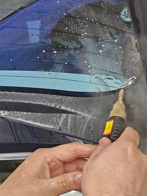 A Guide to DIY (Do it Yourself) Window Tint Removal
