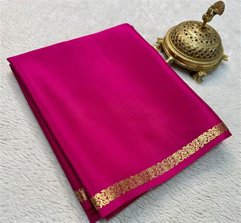 Timeless Beauty: Exquisite Line Pallu and Small Borders in Solid Color ...