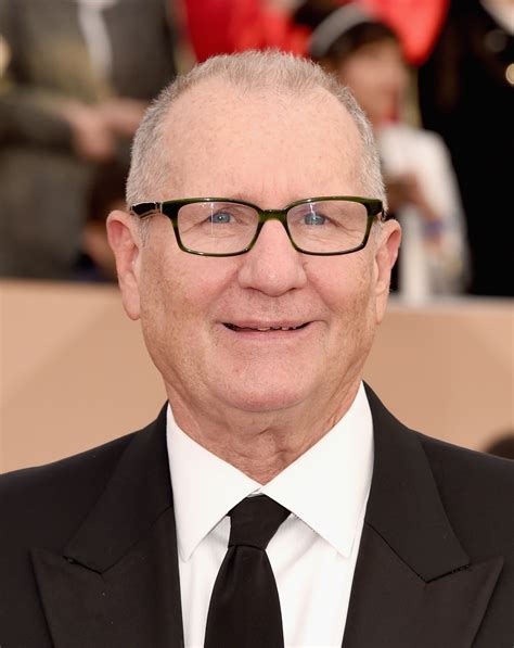 Ed O'Neill's Instagram, Twitter & Facebook on IDCrawl