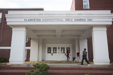 Churches, ministry groups serve refugees fleeing Irma | Baptist Press