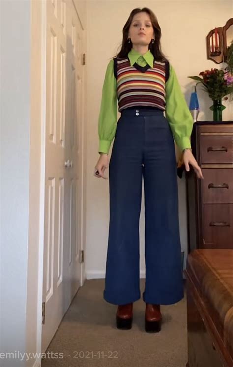 Pin by Moon Child on outfits ans clothes | Retro outfits, 70s inspired ...