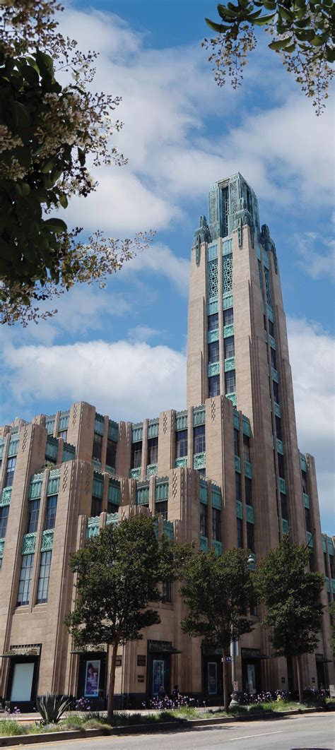 2023-2024 Southwestern Law School J.D. Programs and Concentrations Brochure by Southwestern Law ...