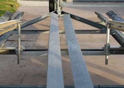 Pontoon Loading System 的图像结果