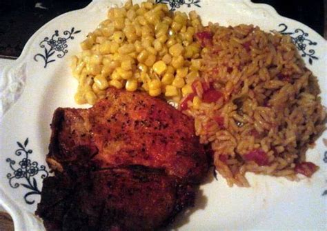 Arroz con chuletas Recipe by Mandee Miller - Cookpad