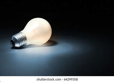 Learning Light Bulb 的图像结果