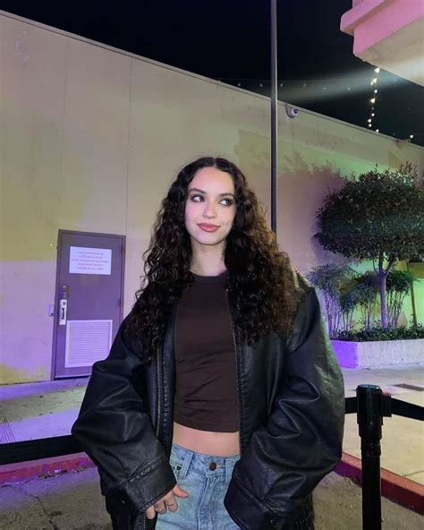 Daniela's Instagram post @danielaavanzini | Dream Academy | Стильные ...