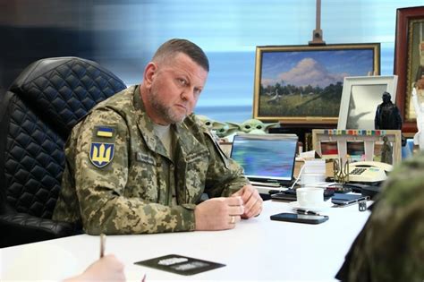 乌军总司令扎卢日内承认乌克兰的反攻“陷入僵局”，但认为俄罗斯也无法前进_腾讯新闻