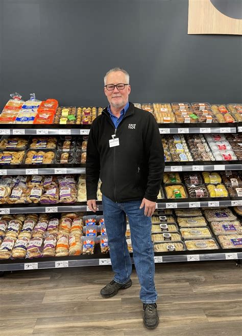 Manager of the Year Scott Reynolds | Save A Lot - Low Price Grocery Stores