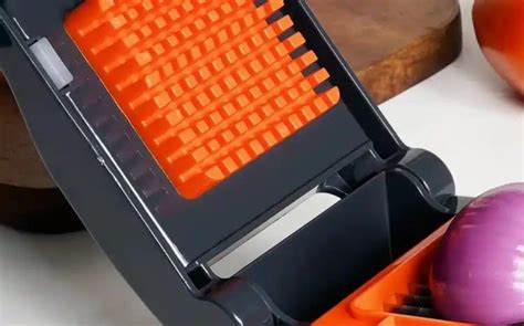 Meyer 2 in 1 Fresh Cut Vegetable Dicer with Container