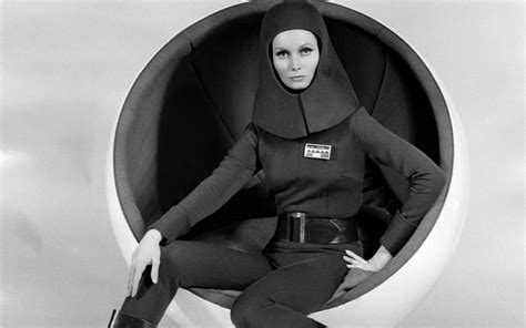 Download Movie Moon Zero Two HD Wallpaper