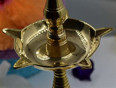 Antique Metal Brass Kerala Kuthu Vilakku with 5 Wicks Representing Vir ...
