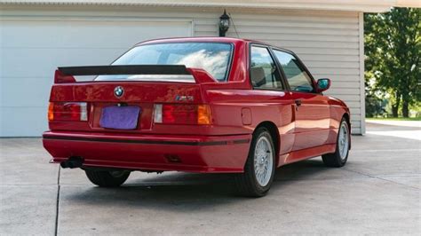 BMW E30 M3 1988 terjual dengan harga sebuah 8-Series GT serba baharu ...