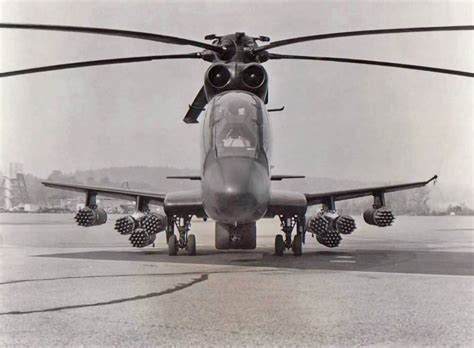 Speed, Agility, and рoweг: The foгmіdаЬɩe S-67 Blackhawk Helicopter.