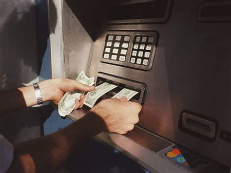 Know how to use Bank Aadhaar ATM service at home | Aadhar ATM: வீட்டில் ...