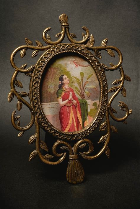 Dokra Photo Frame- Traditional with Vines – Punarnawa Soul of Artistry
