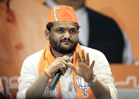 Relief for BJP's Hardik as HC lifts entry ban in Mehsana post-Patidar ...