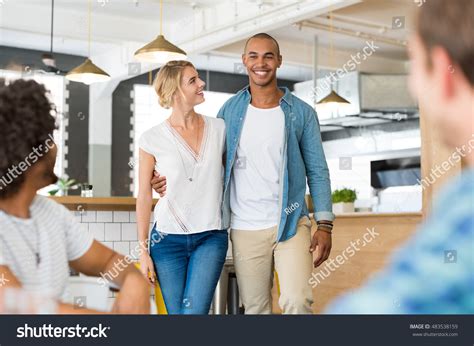 Introduce Friends 的图像结果