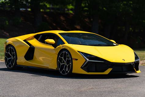 Certified Pre-Owned 2024 Lamborghini Revuelto Coupe in Wayland #NB2178 ...