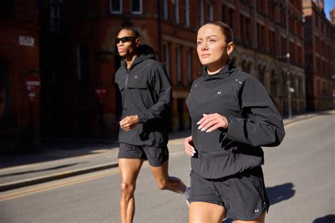 Partner Exercises Workout Netball 的图像结果