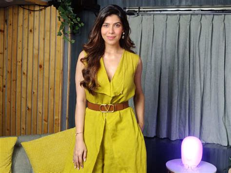 An Unrivalled Journey in Law and Entertainment: Meet Priyanka Khimani ...